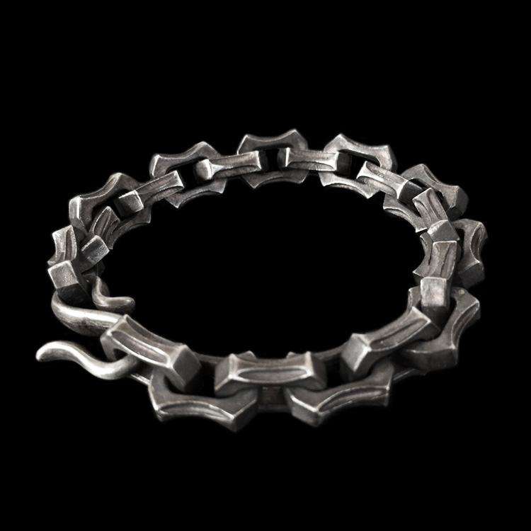 Mens Bracelet add a touch of modernity while retaining classic charm