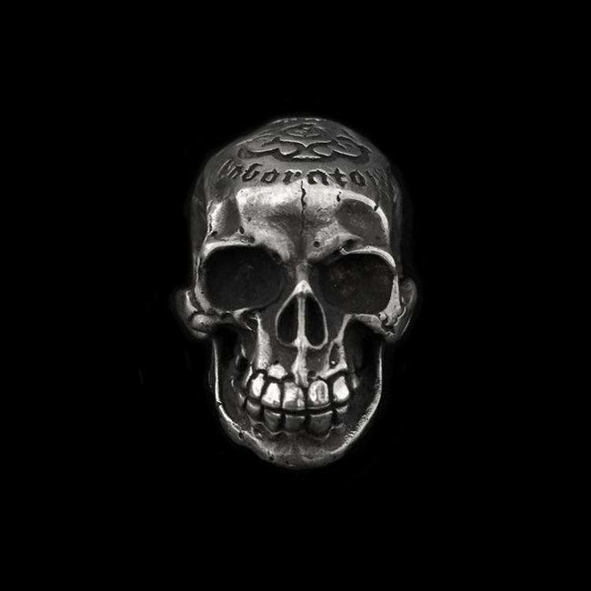 Huge skull ring - The favorite of domineering men Hover Image