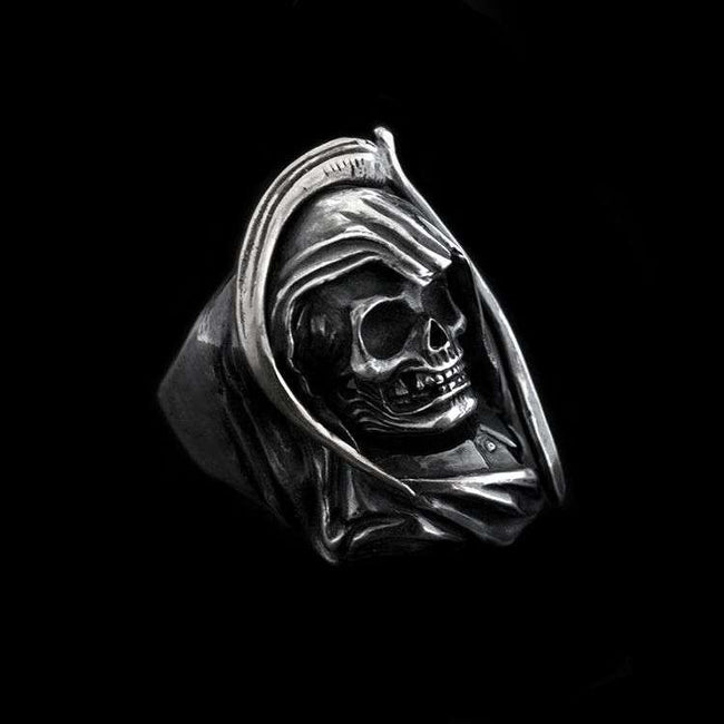 Der Totmacher Skull Ring - Heavy 925 Silver Germanic Gothic Collector's Piece Hover Image
