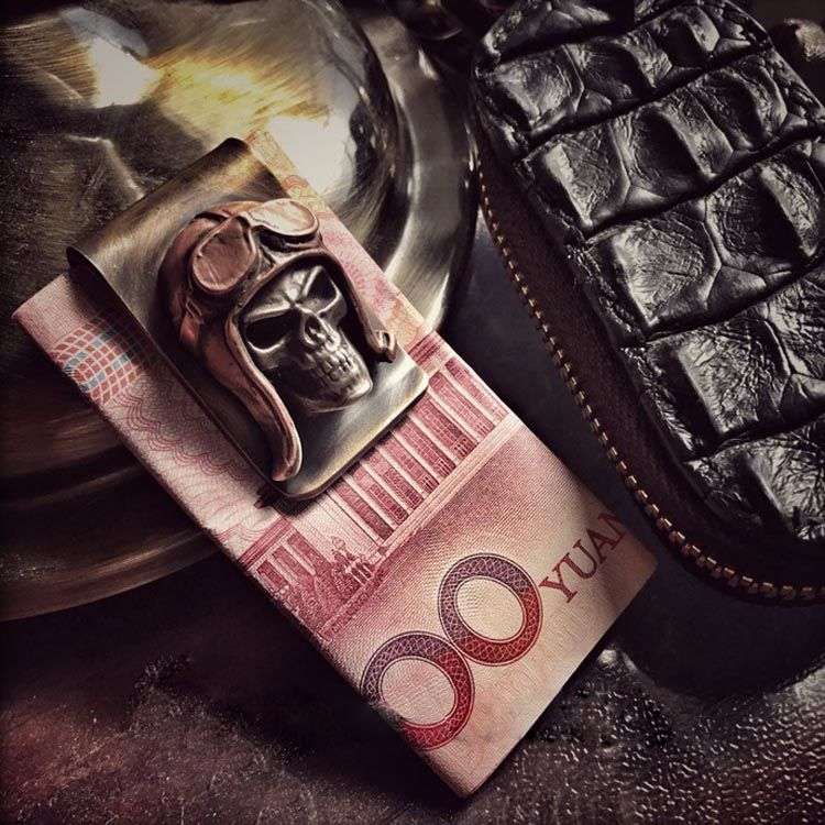 Why Choose a Brass Pilot Skull Money Clip