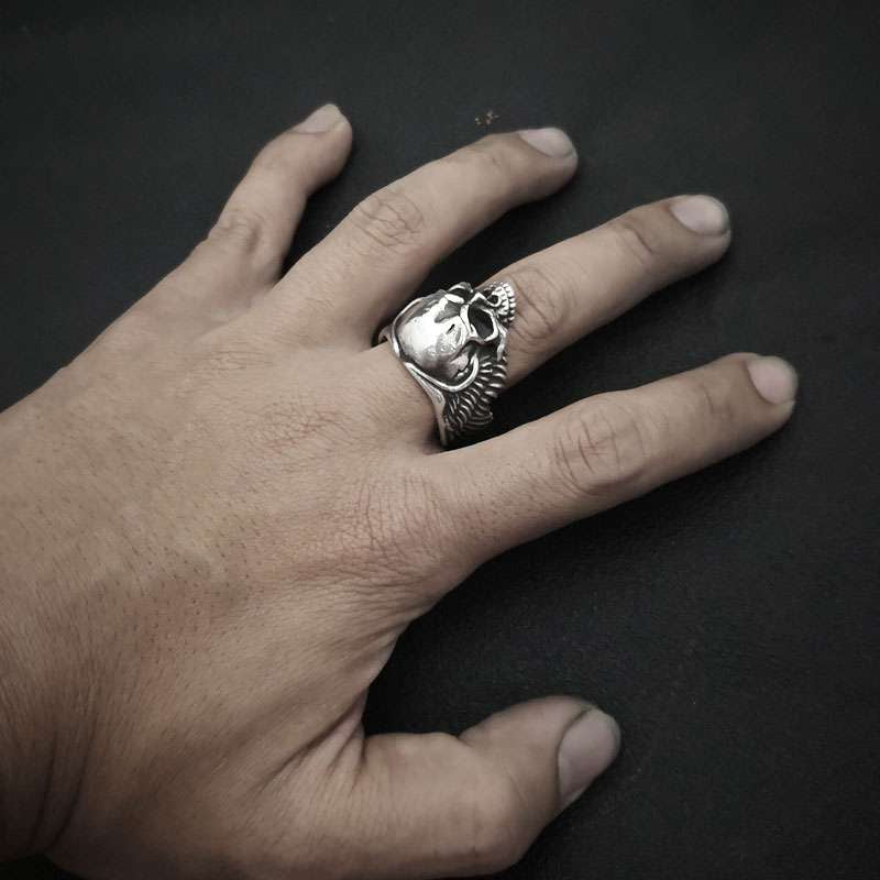  Silver Male Skull Rings is Enigmatic Symbols of Power