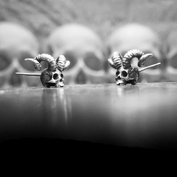 Goats angle skull stud earrings 925 silver goats angle skull earrings