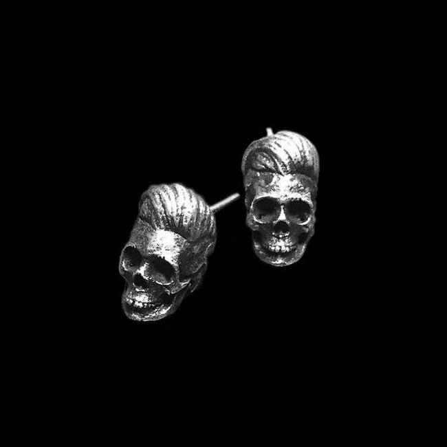 Slicked-back skull stud earrings 925 silver skull earrings Main Image