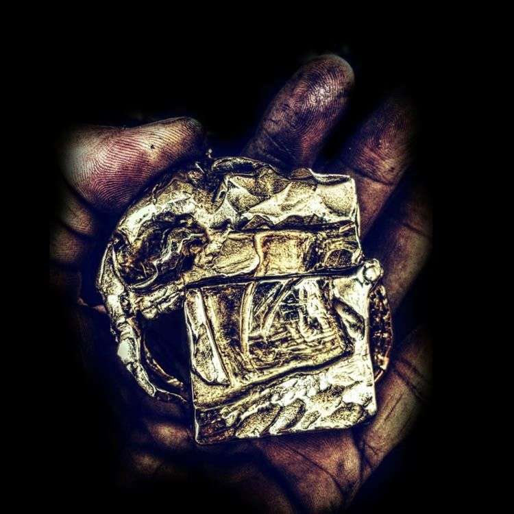 Sabertooth Brass Zippo Case - Hand Carved Lighter Cover