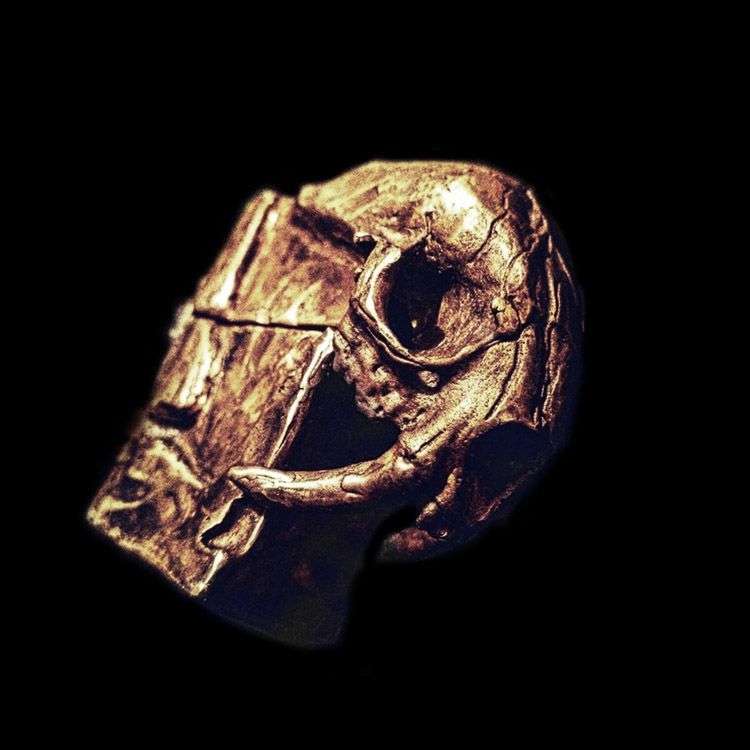 Sabertooth Brass Zippo Case - Hand Carved Lighter Cover