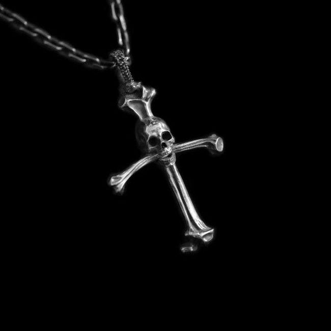 Skull Silver Cross pendant 925 silver Skull necklace Main Image