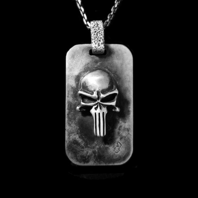 Punisher Skull Necklace A Symbol of Strength and Resilience Main Image