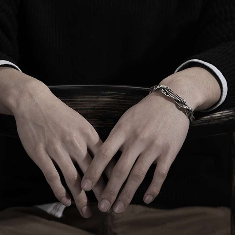 Cane Vine Bracelet with its Original Personality Design emerges as a beacon of authenticity