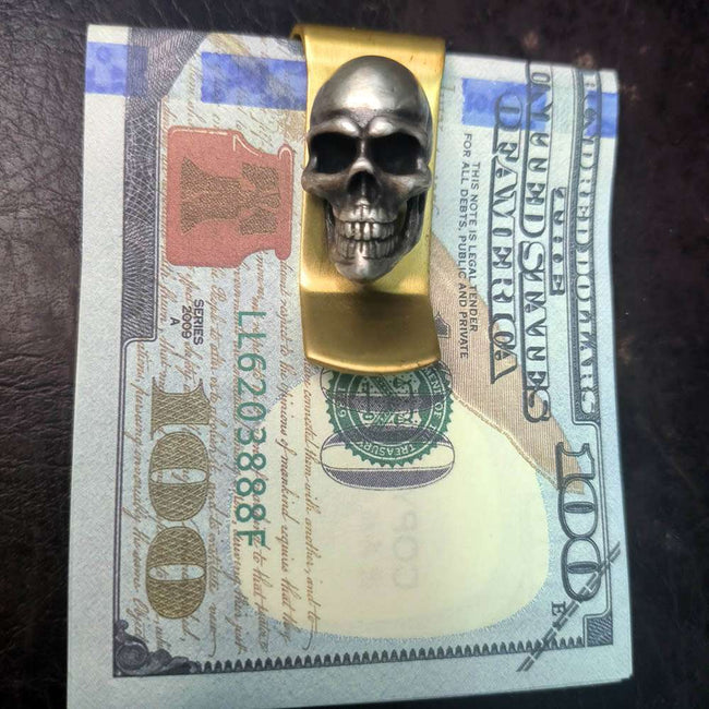 Skull money clip serves as a symbol of individuality and self-expression Main Image
