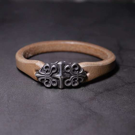 Mens Leather Bracelet Elegance Fusion Tochigi Saddle Leather Bracelet