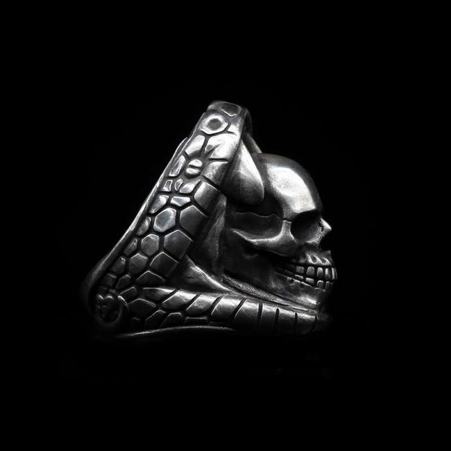 Black mamba snake rings Skull Defenders Against the Abyss Main Image