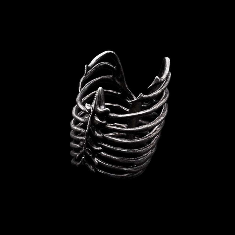 Sternum Ring is Unique and Artistic Masterpiece in the Realm of Skeleton Rings