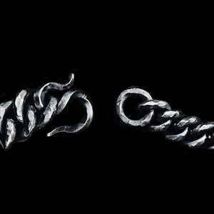 Mens Skull Bracelet is Ultimate Accessory for Bold Style