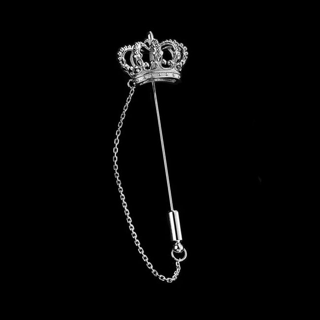 Crown brooch makes your clothes more eye-catching Hover Image