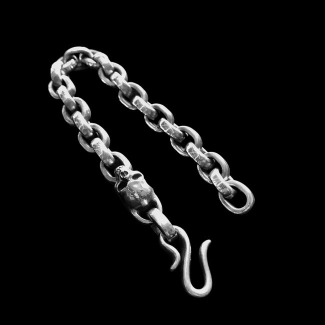 SKULL REIGN S-Buckle Chain Bracelet with Detachable Silver Accents Main Image