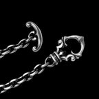 T.O. Clasp Chain Gothic Necklace – Dark Elegant Jewelry with Adjustable Closure