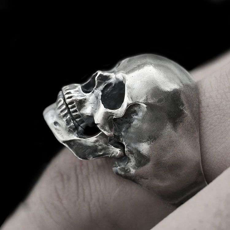 Male skull rings for men speak volumes about individuality