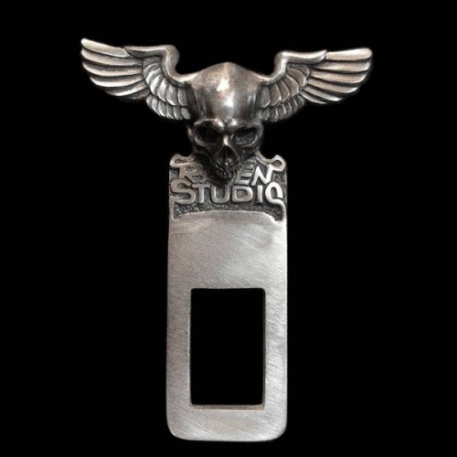 Silver skull Automobile safety belt buckle