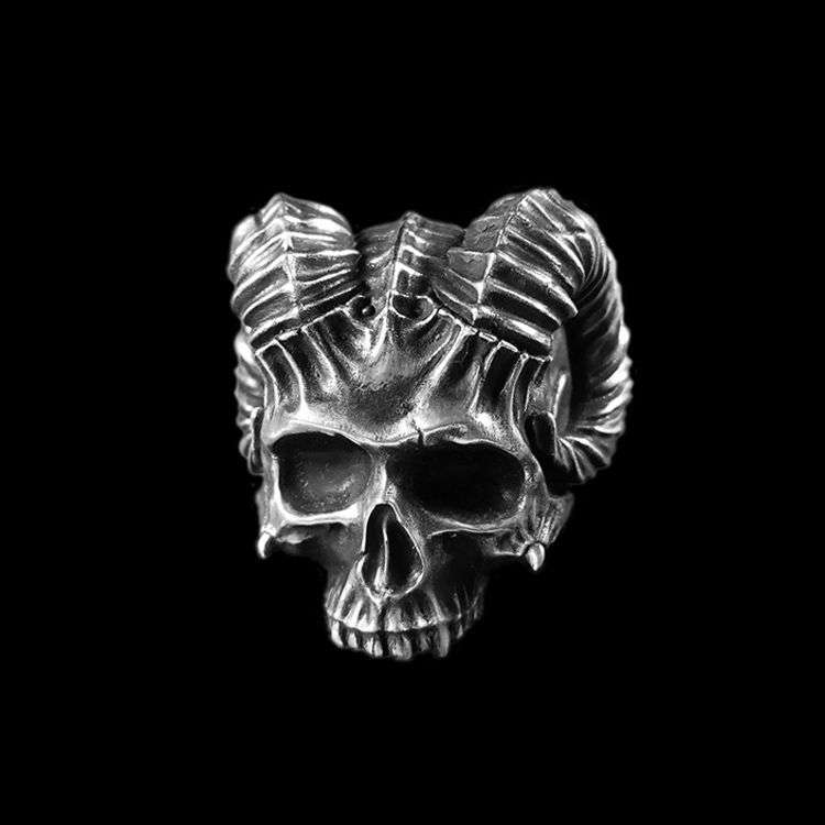 Horned devil skull ring in detailed sterling silver