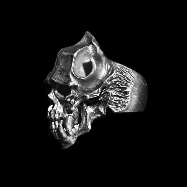 Abnormity skull ring symbol of your unmatched individuality - Image 2