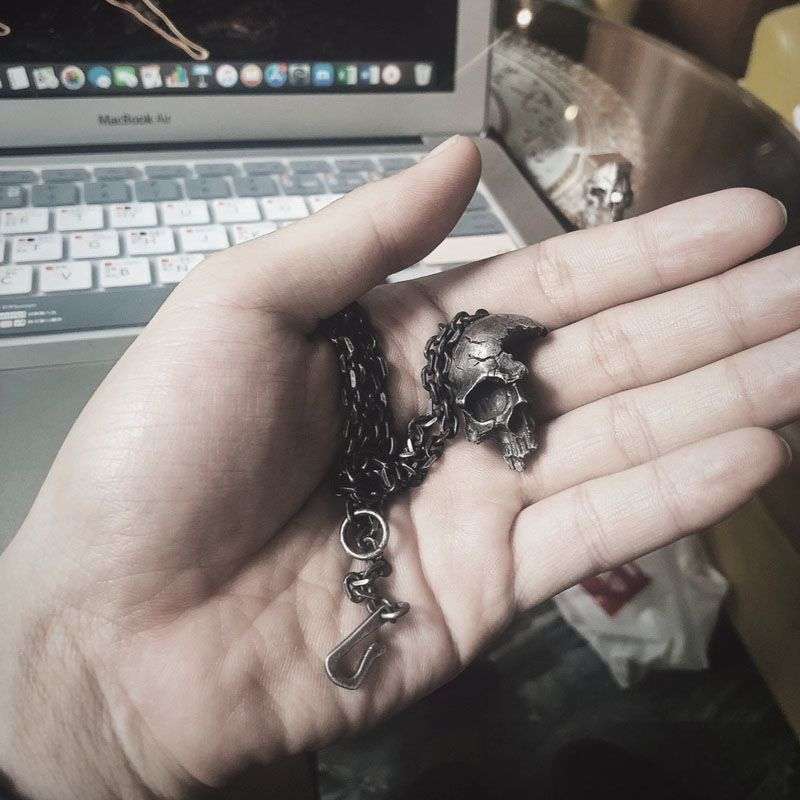 Half Face Skull Damaged Skull - 925 Silver Pendant Necklace for Men - Image 4