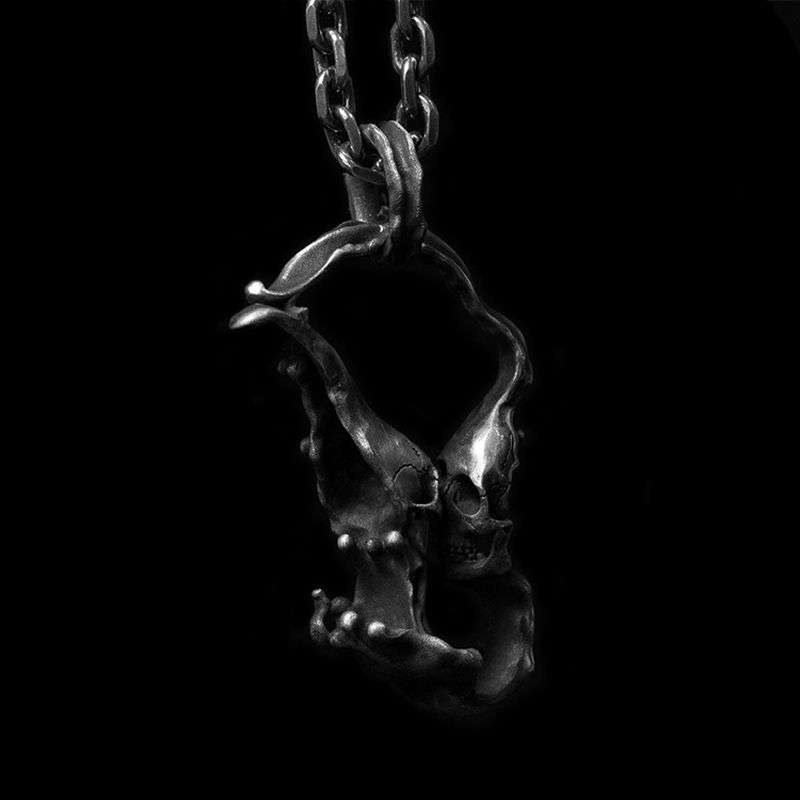 Eternal Love Pendant - 925 Silver Gothic Heart Necklace with Skull Detail - Image 2