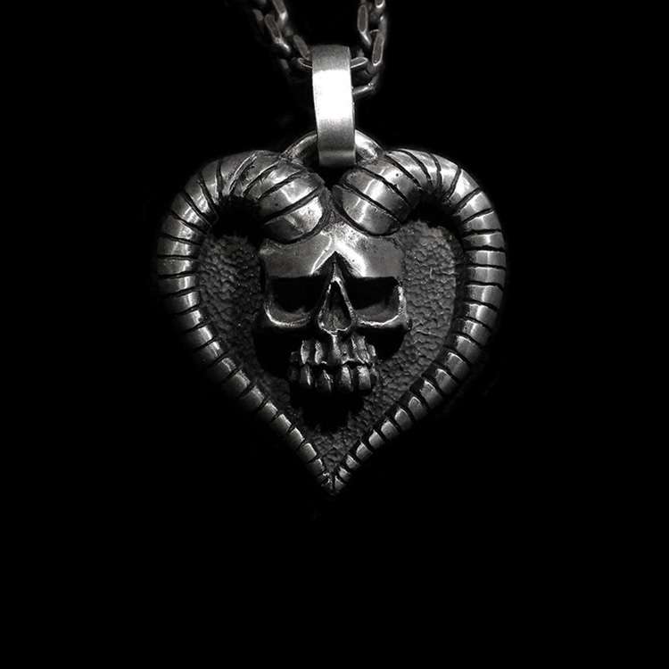 Heart Shaped Skull Goat Horn – 925 Silver Pendant Necklace for Men - MENSSKULL 925 silver jewelry