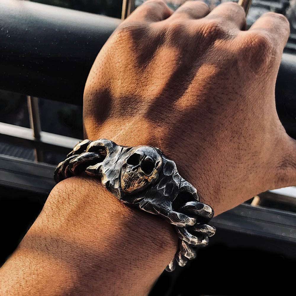 Mens Skull Bracelet is Ultimate Accessory for Bold Style - Image 12