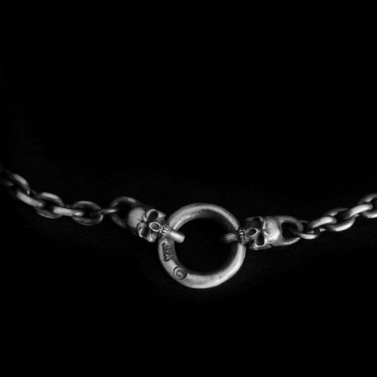 Double Skull Basic Unveiled Unlock Elegance - 925 Silver Necklace for Men - Image 3