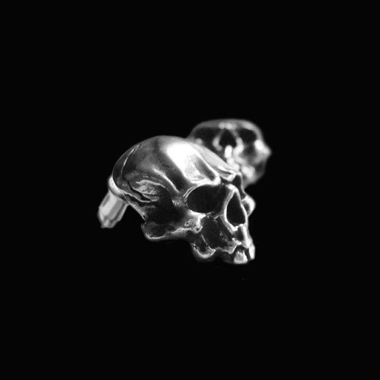 Silver skull earring mens earring FCS05