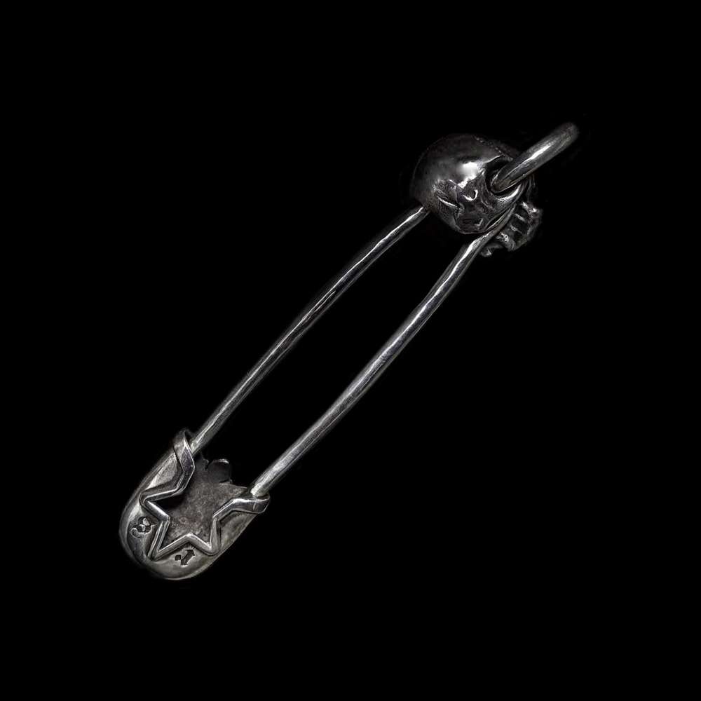 Skull Pin apart is the unmatched attention to detail in its design
