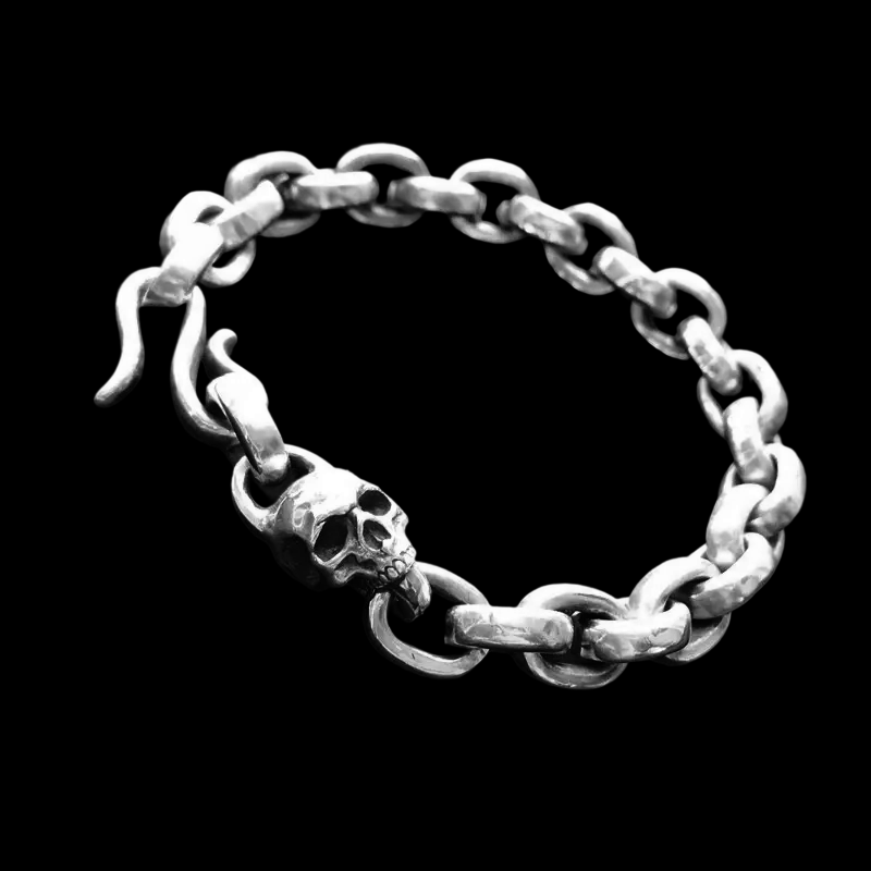 SKULL REIGN S-Buckle Chain Bracelet with Detachable Silver Accents