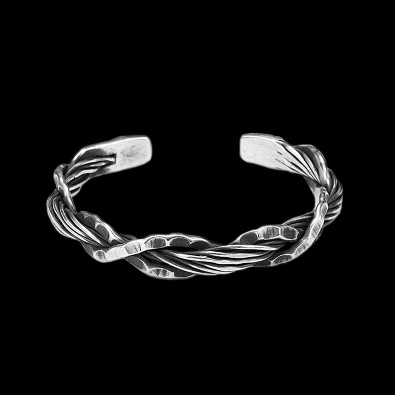 Cane Vine Bracelet with its Original Personality Design emerges as a beacon of authenticity
