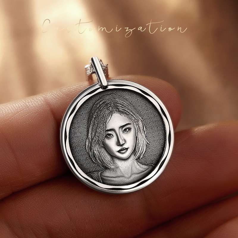 Personalized 925 Silver Photo Coins – Custom Engraved Keepsakes for Loved Ones & Pets