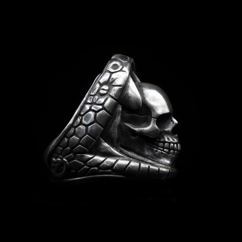 Black mamba snake rings Skull Defenders Against the Abyss